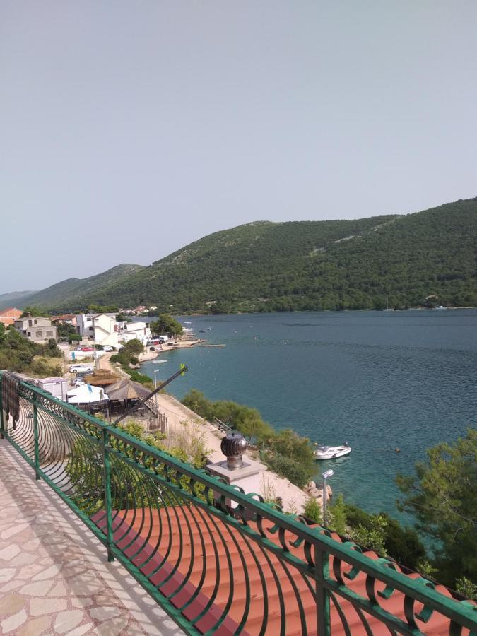 Direkt Na Moru - Bungalov Apartment Šibenik Exterior foto
