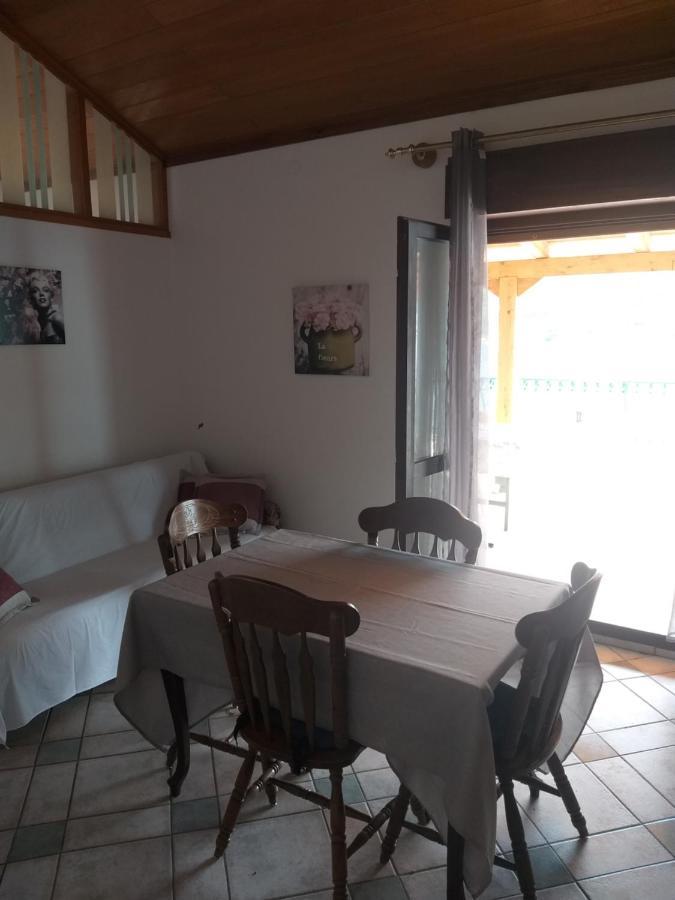 Direkt Na Moru - Bungalov Apartment Šibenik Exterior foto