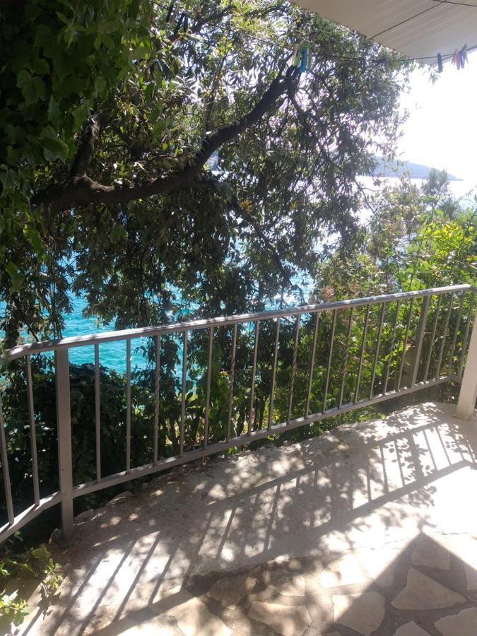 Direkt Na Moru - Bungalov Apartment Šibenik Exterior foto
