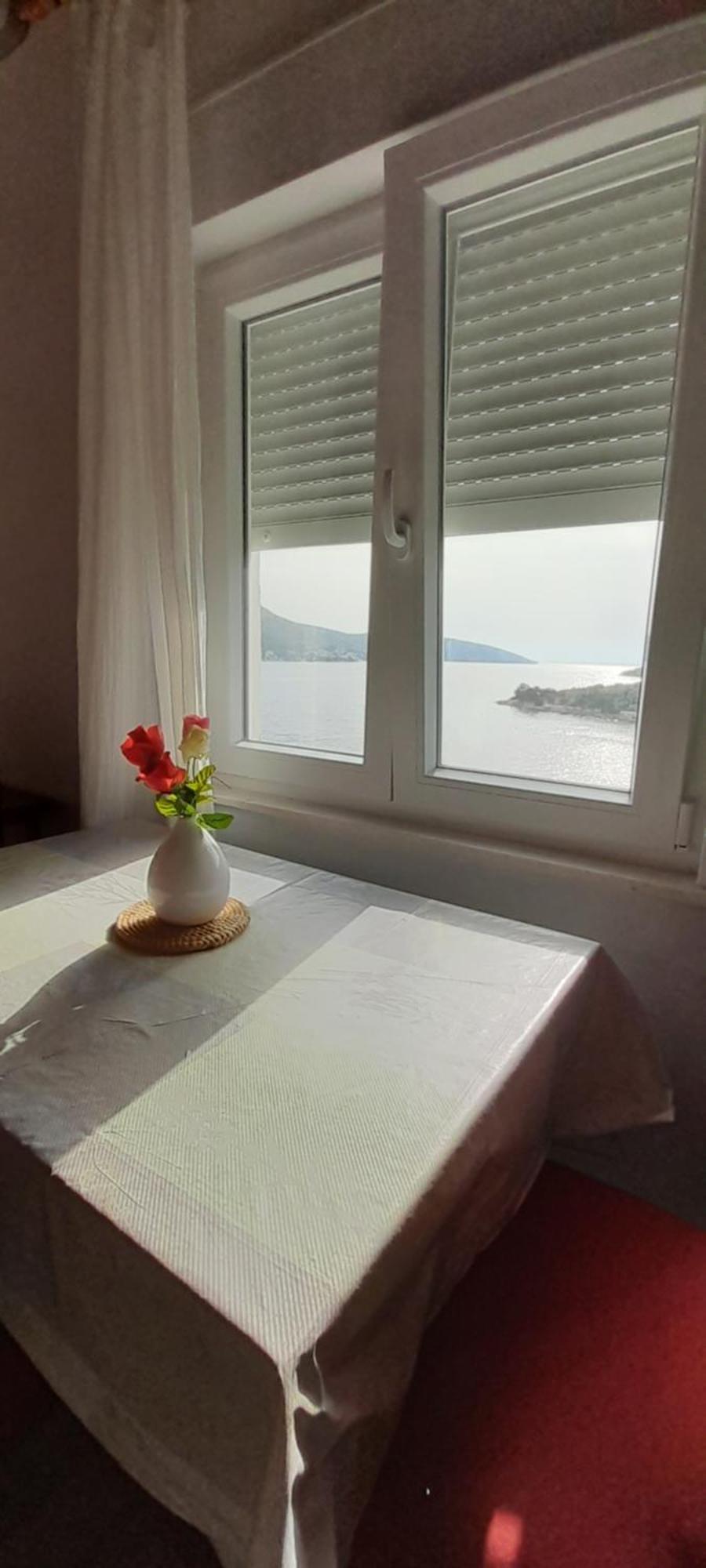 Direkt Na Moru - Bungalov Apartment Šibenik Exterior foto